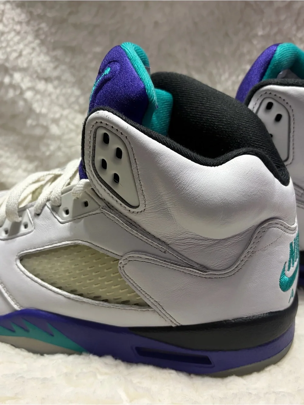 Nike Air Jordan 5 2025 Grape men’s size 7.5 HQ7978-100